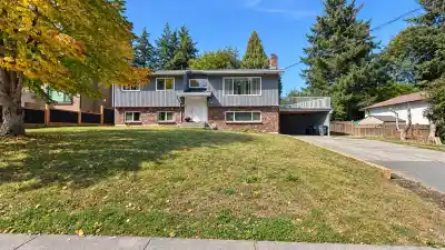 7545 143 STREET, Surrey BC V3W 5P2