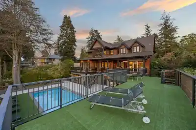 2737 CRESCENT DRIVE, Surrey BC V4A 3J9