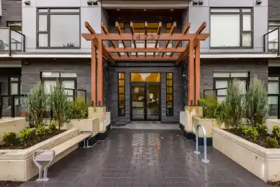 309 14257 103A AVENUE, Surrey BC V3T 1T1