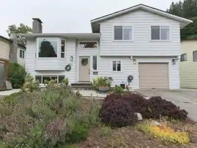 1890 BOW DRIVE, Coquitlam BC V3E 1P6