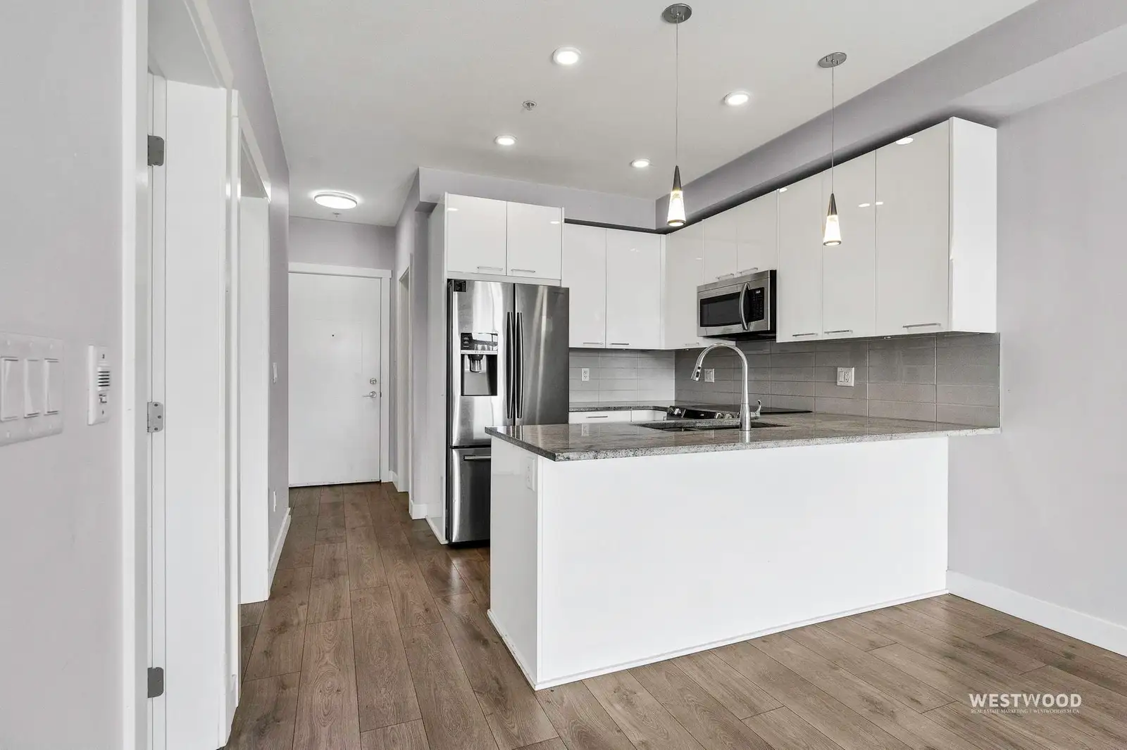 210 20696 EASTLEIGH CRESCENT, Langley BC V3A 0M3