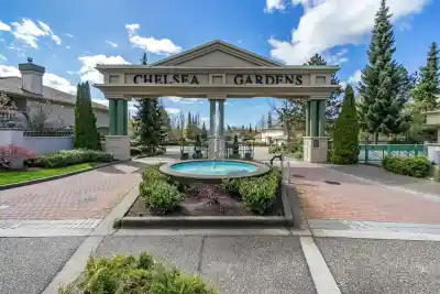 207 13860 70 AVENUE, Surrey BC V3W 0S1