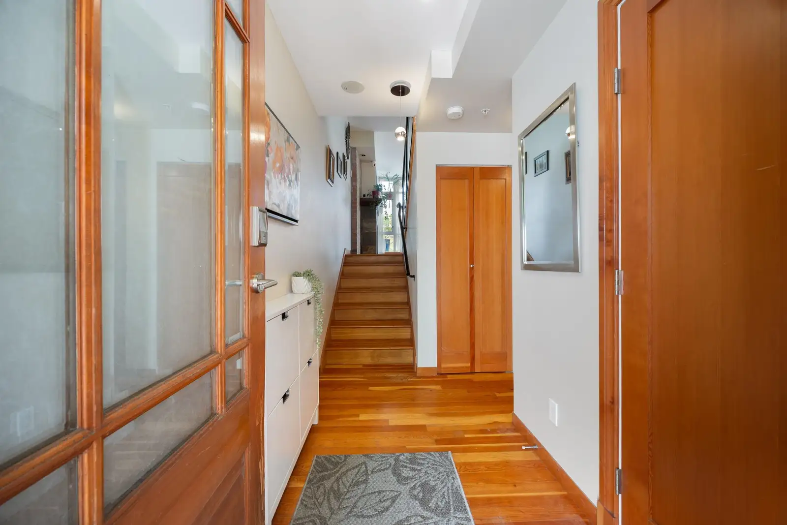 114 8 RENAISSANCE SQUARE, New Westminster BC V3M 7A9