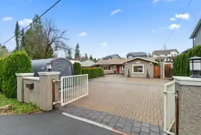 24055 FERN CRESCENT, Maple Ridge BC V4R 2S1