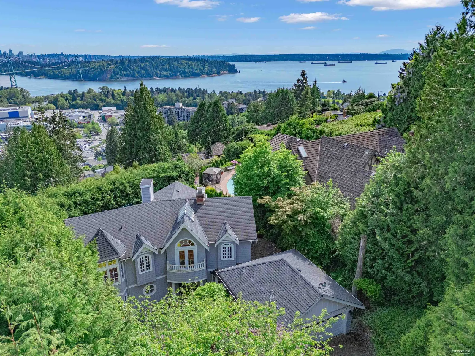 880 YOUNETTE DRIVE, West Vancouver BC V7T 1S9