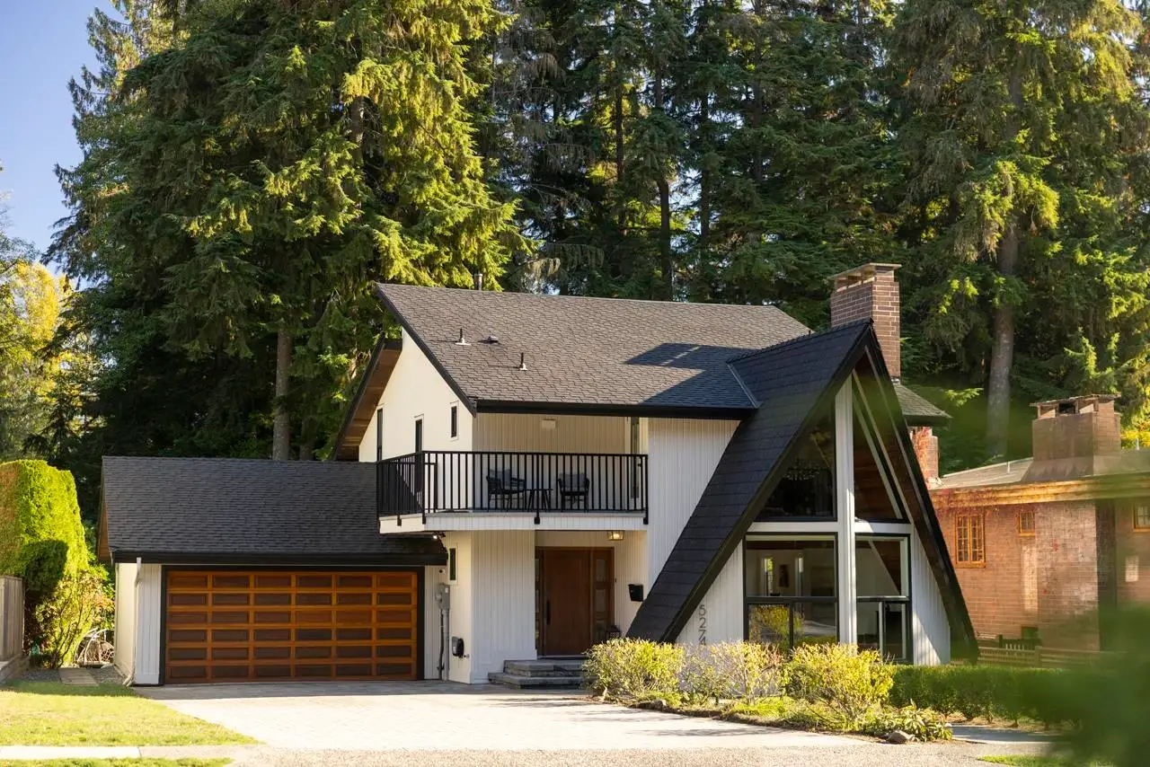 5274 CLIFFRIDGE AVENUE, North Vancouver BC V7R 3V4