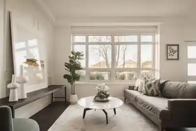 101 3668 W 10TH AVENUE, Vancouver BC V6R 0G4