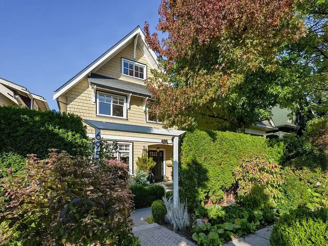 695 W 19TH AVENUE, Vancouver BC V5Z 1W9