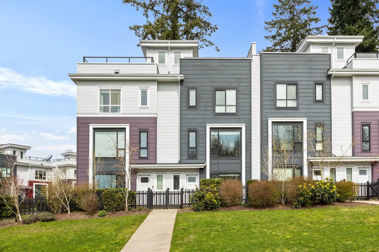 232 2218 OAK MEADOWS DRIVE, Surrey BC V3Z 0W6
