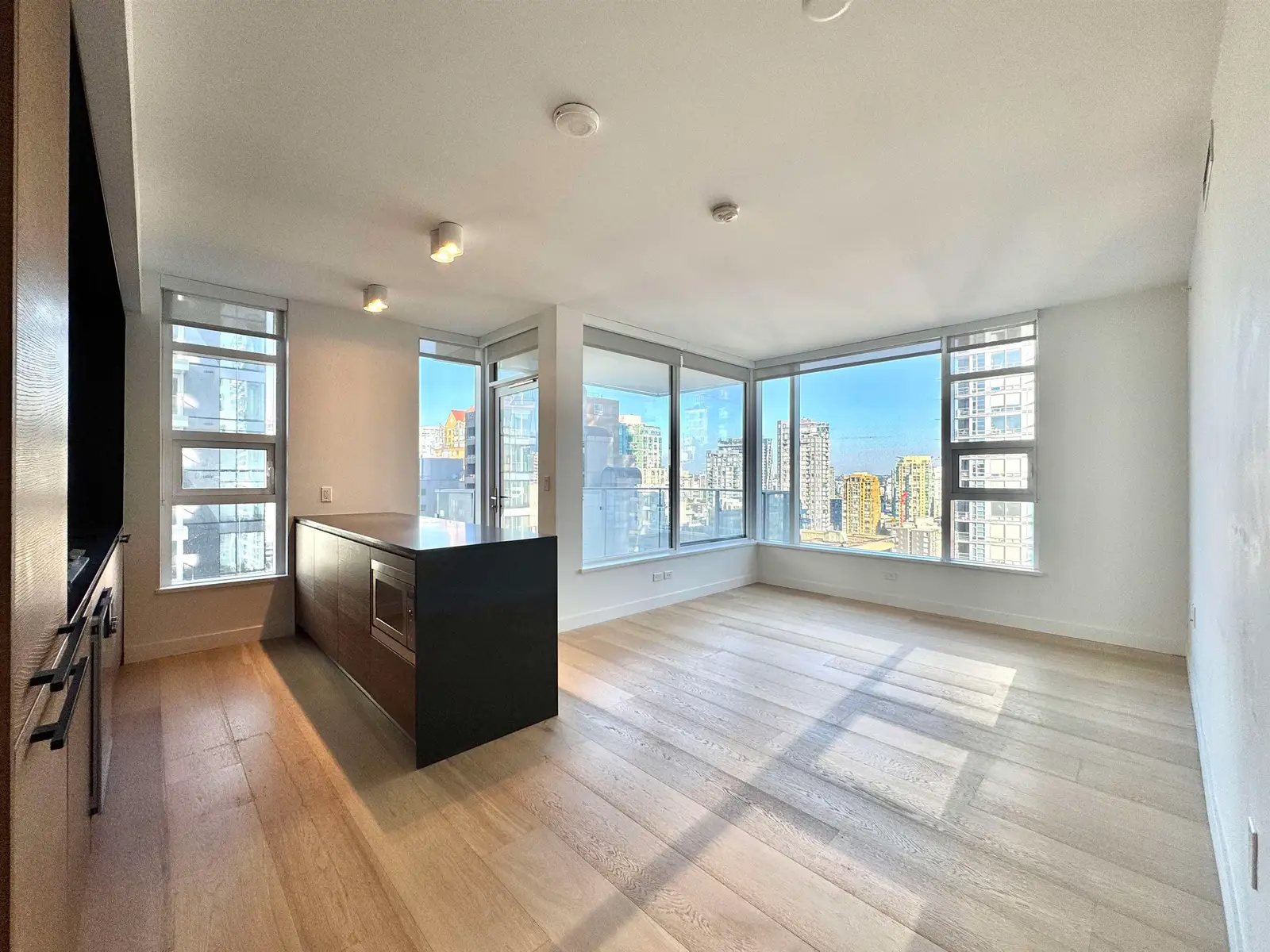 2008 1289 HORNBY STREET, Vancouver BC V6Z 0G7