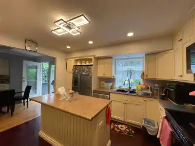 3645 LIVERPOOL STREET, Port Coquitlam BC V3B 3W2