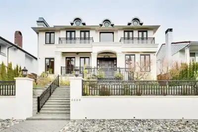 5538 MEADEDALE DRIVE, Burnaby BC V5B 2E8