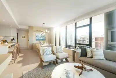 906 128 W 15TH STREET, North Vancouver BC V7M 0H6