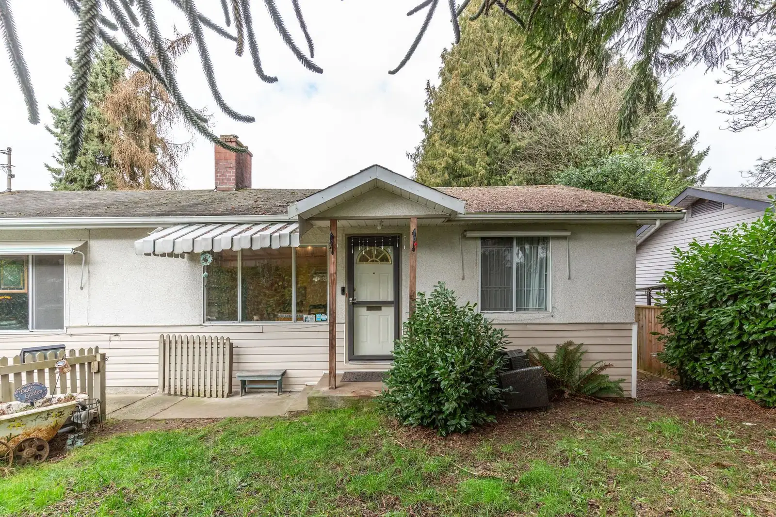 13221 112B AVENUE, Surrey BC V3R 2H4