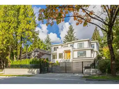 8267 GOVERNMENT ROAD, Burnaby BC V5A 2E4