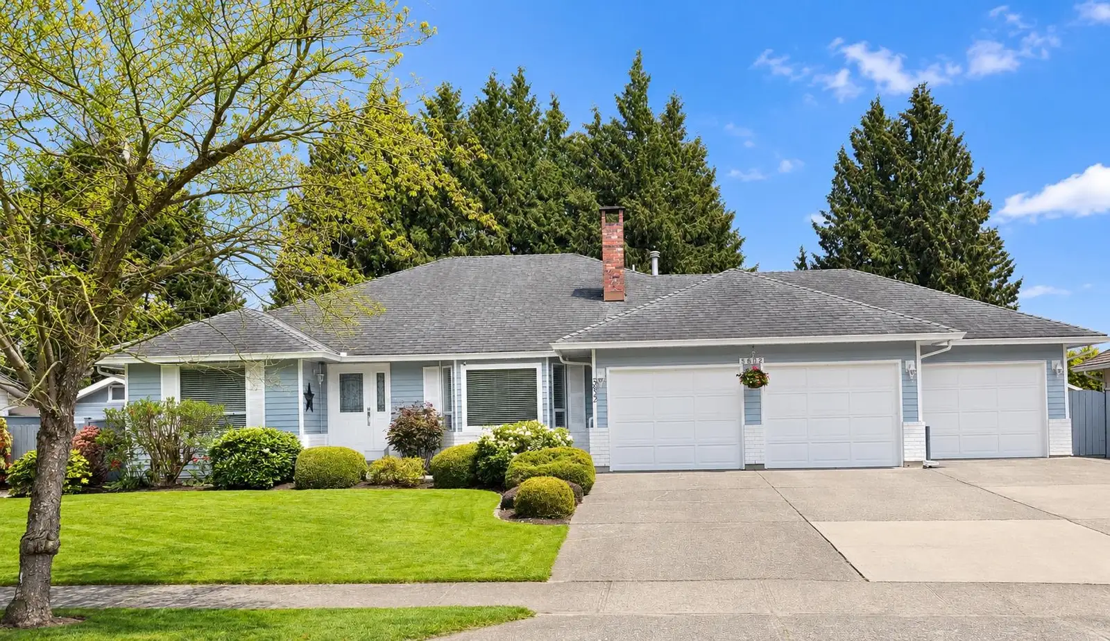 5632 E SUNRISE CRESCENT, Surrey BC V3S 7M5