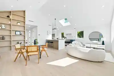 6168 GRANVILLE STREET, Vancouver BC V6M 3E3