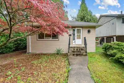 1095 E 29TH STREET, North Vancouver BC V7K 1C1