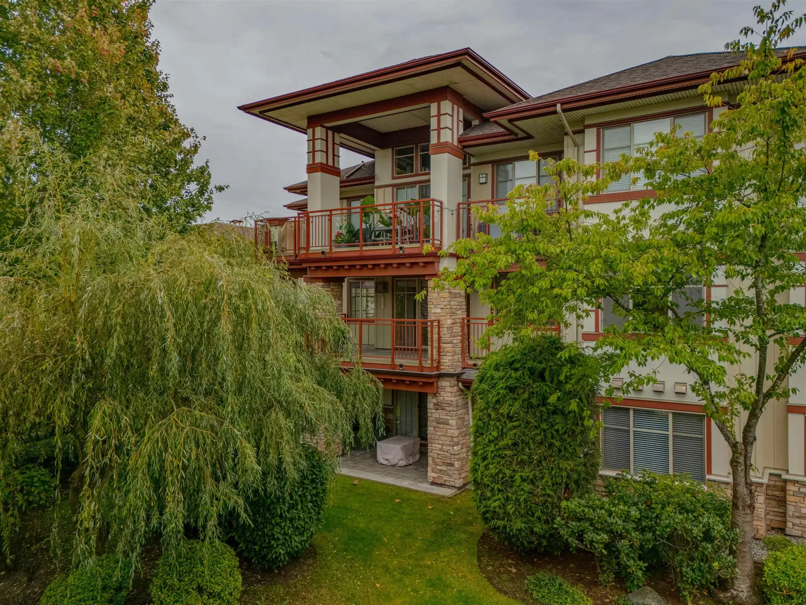 207 16469 64 AVENUE, Surrey BC V3S 6V7
