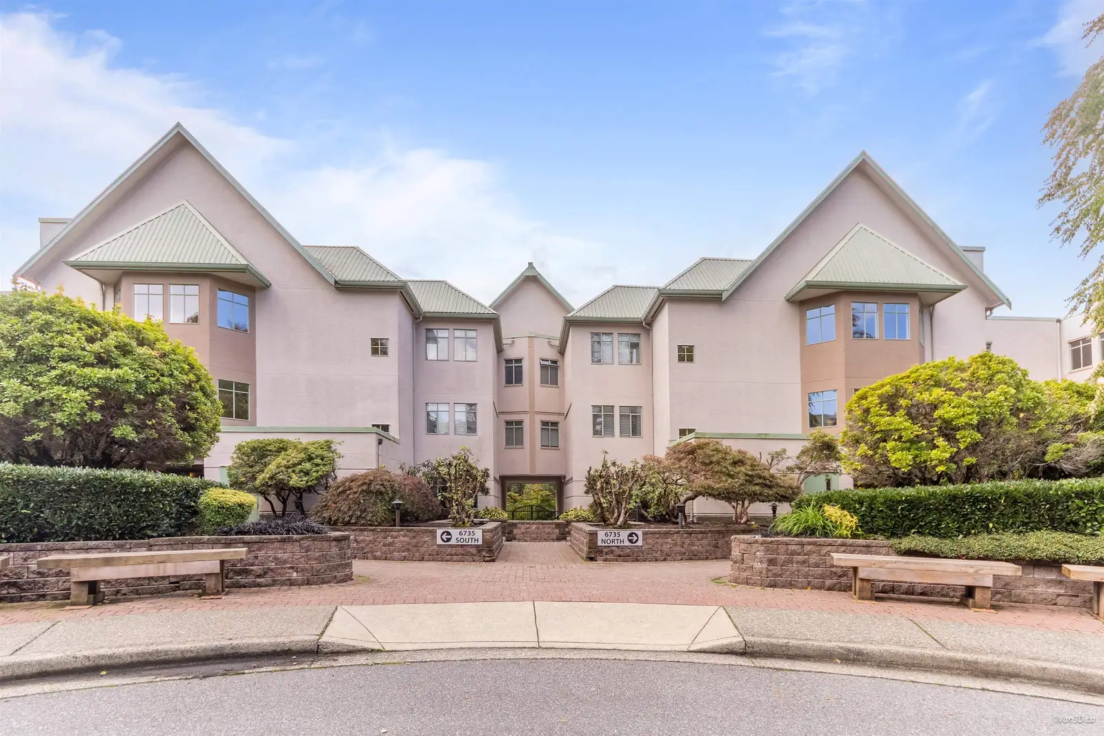 419 6735 STATION HILL COURT, Burnaby BC V3N 4W5