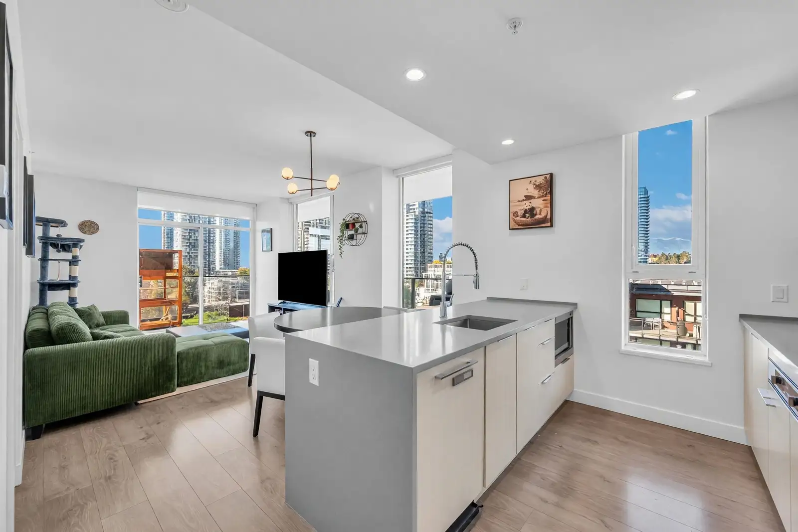 707 4465 JUNEAU STREET, Burnaby BC V5C 0L8