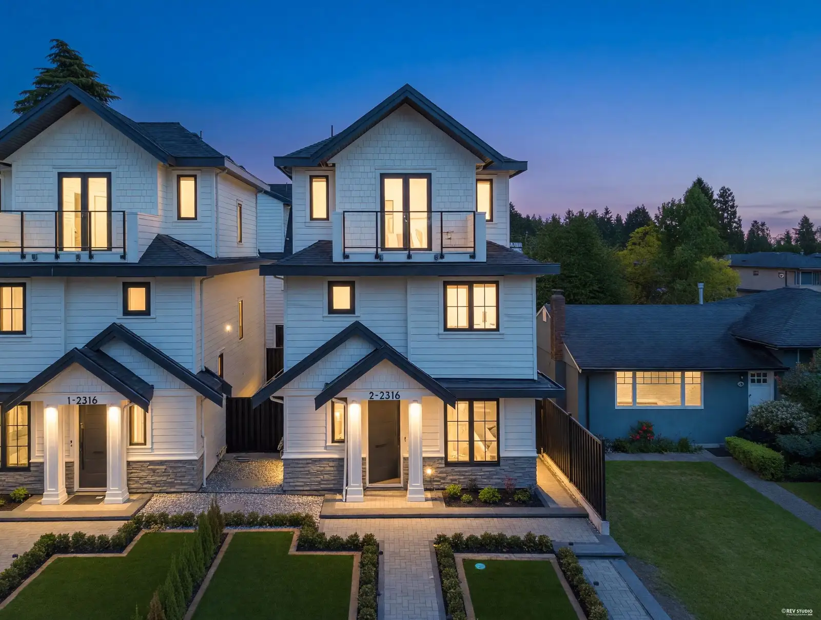 2 2316 CLIFF AVENUE, Burnaby BC V5A 2L2