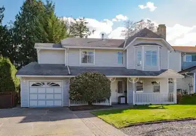 13526 64A AVENUE, Surrey BC V3W 9H7