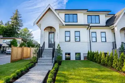 101 13711 16 AVENUE, Surrey BC V4A 1P7