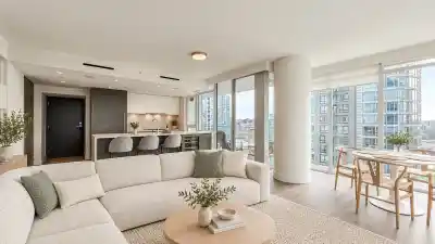 1601 499 PACIFIC, Vancouver BC V6B 0N4