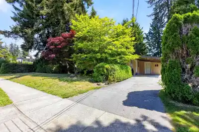 655 MACINTOSH STREET, Coquitlam BC V3J 4Y4