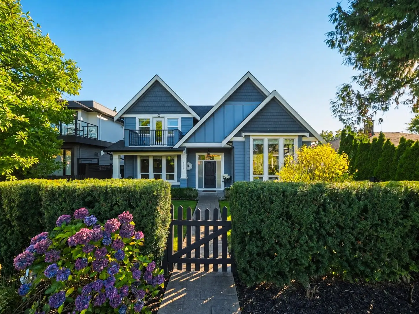 355 E 15TH STREET, North Vancouver BC V7L 2R6