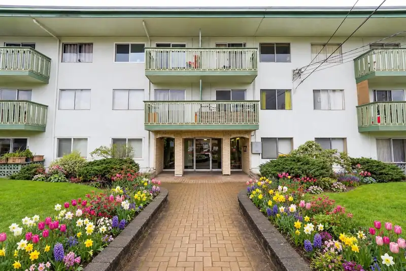 207 36 E 14TH AVENUE, Vancouver