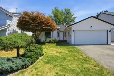 12110 BLOSSOM STREET, Maple Ridge BC V2X 9J9