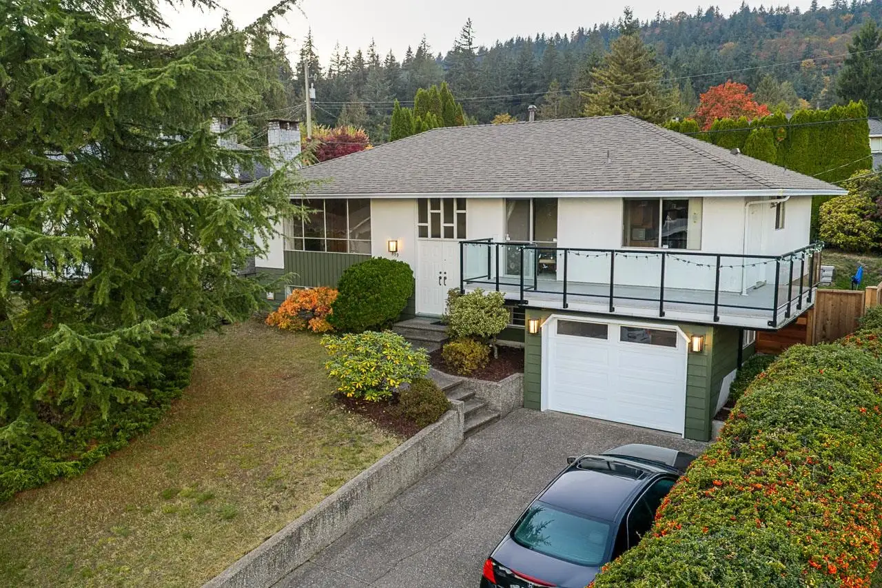899 GLENCOE DRIVE, Port Moody BC V3H 1H2