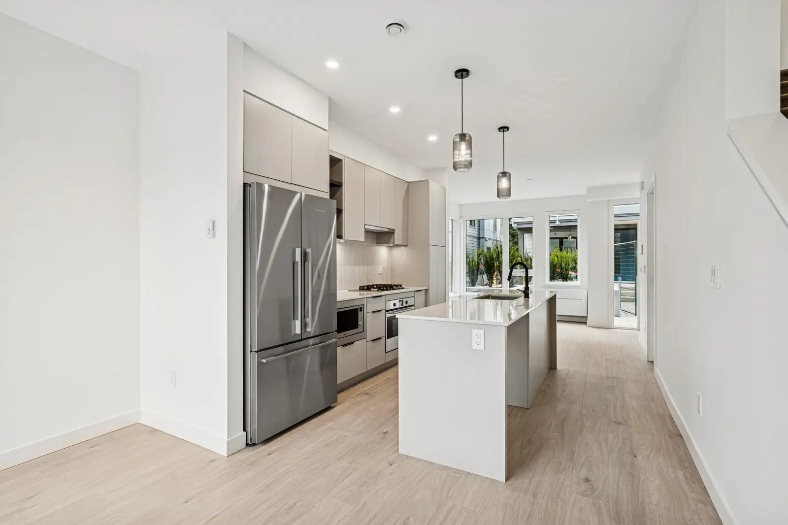 129 921 GRANT STREET, Coquitlam BC V3J 0S2