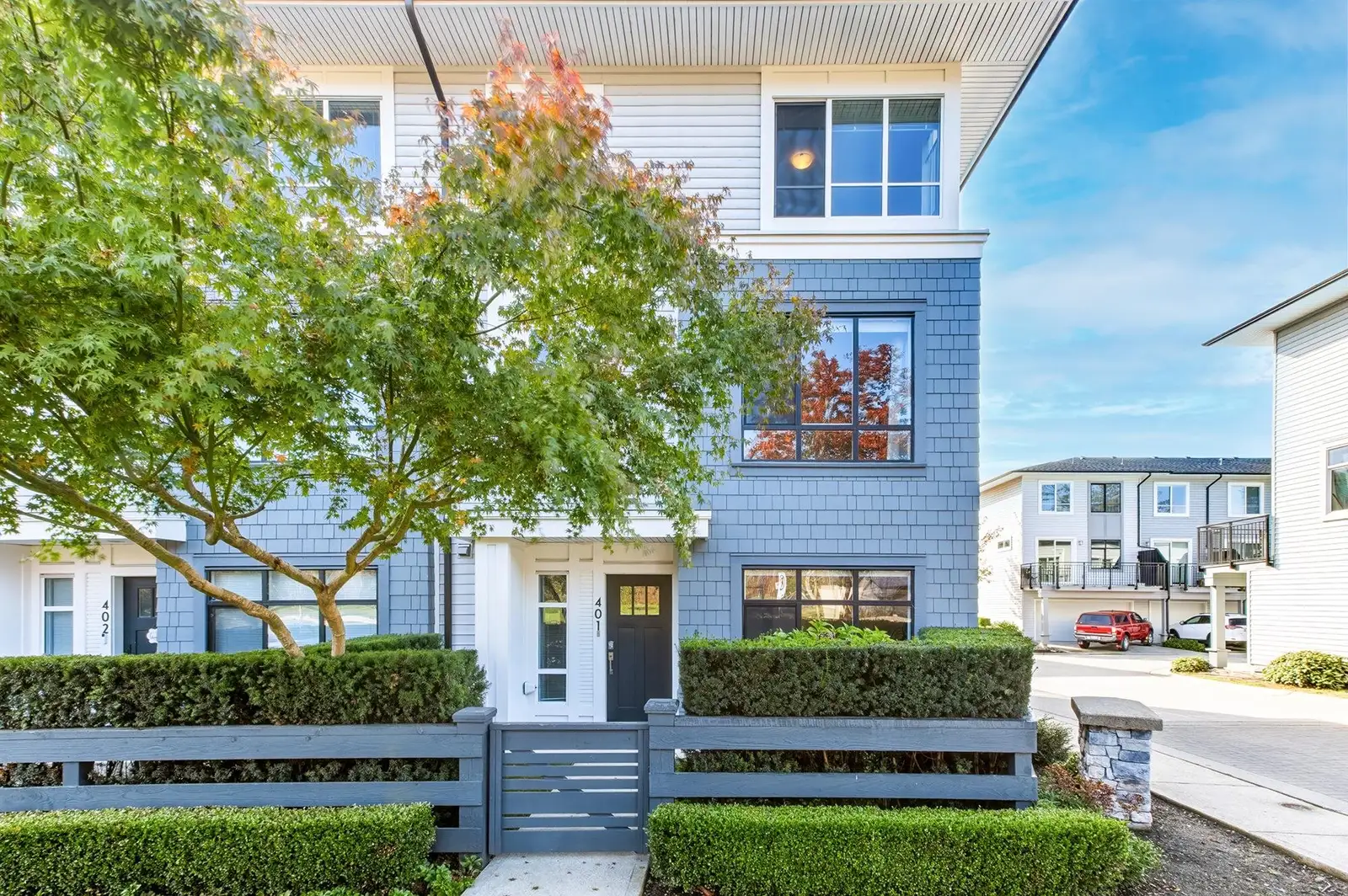 401 18505 LAURENSEN PLACE, Surrey BC V4N 6R7