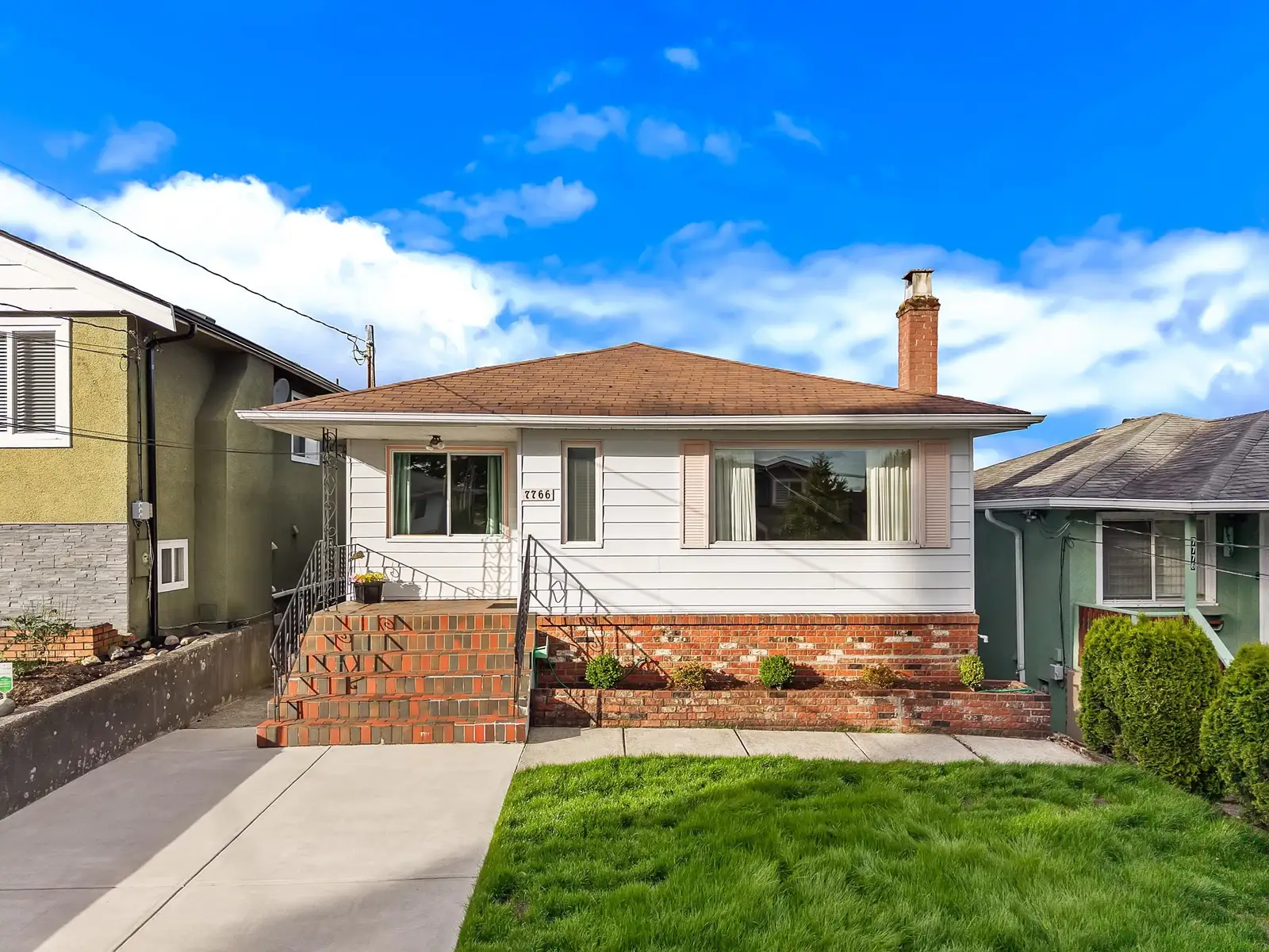 7766 DAVIES STREET, Burnaby BC V3N 3H4