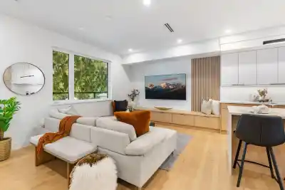 3 7554 WRIGHT STREET, Burnaby BC V3N 3W7