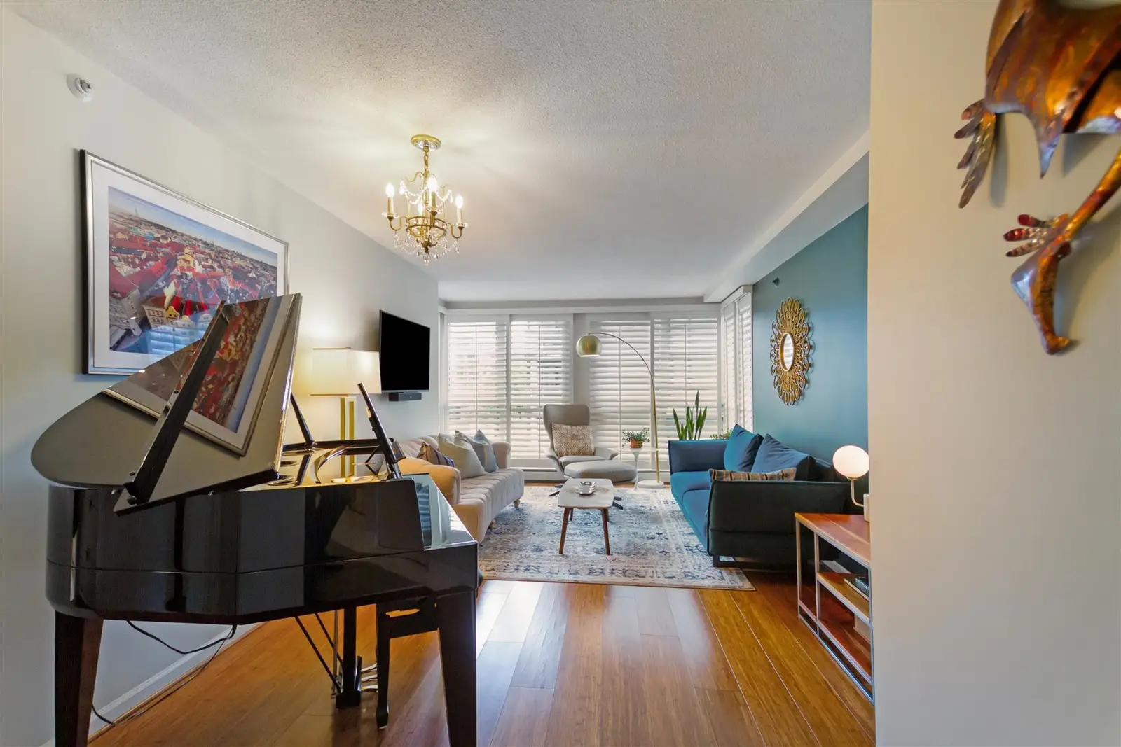 3F 199 DRAKE STREET, Vancouver BC V6Z 2T9