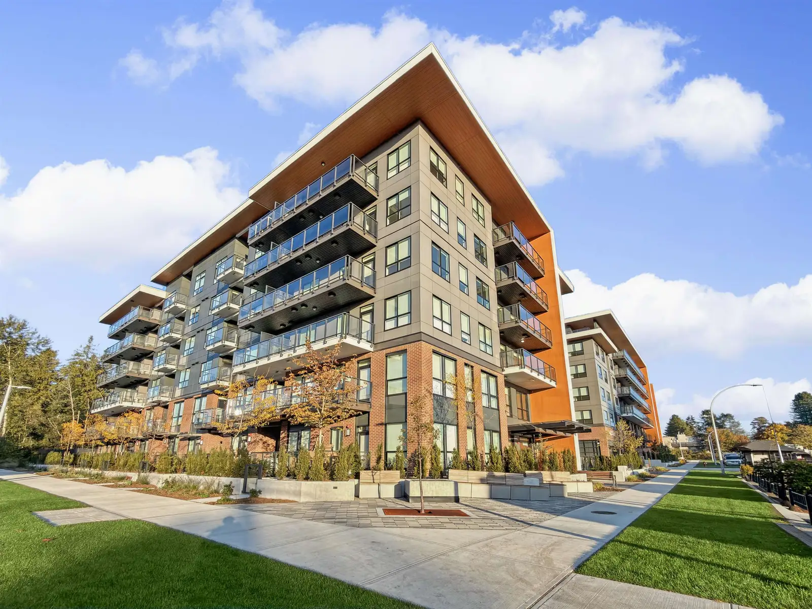 105 10405 147 STREET, Surrey BC V3R 0J5