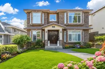 7649 SUSSEX AVENUE, Burnaby BC V5J 3V9