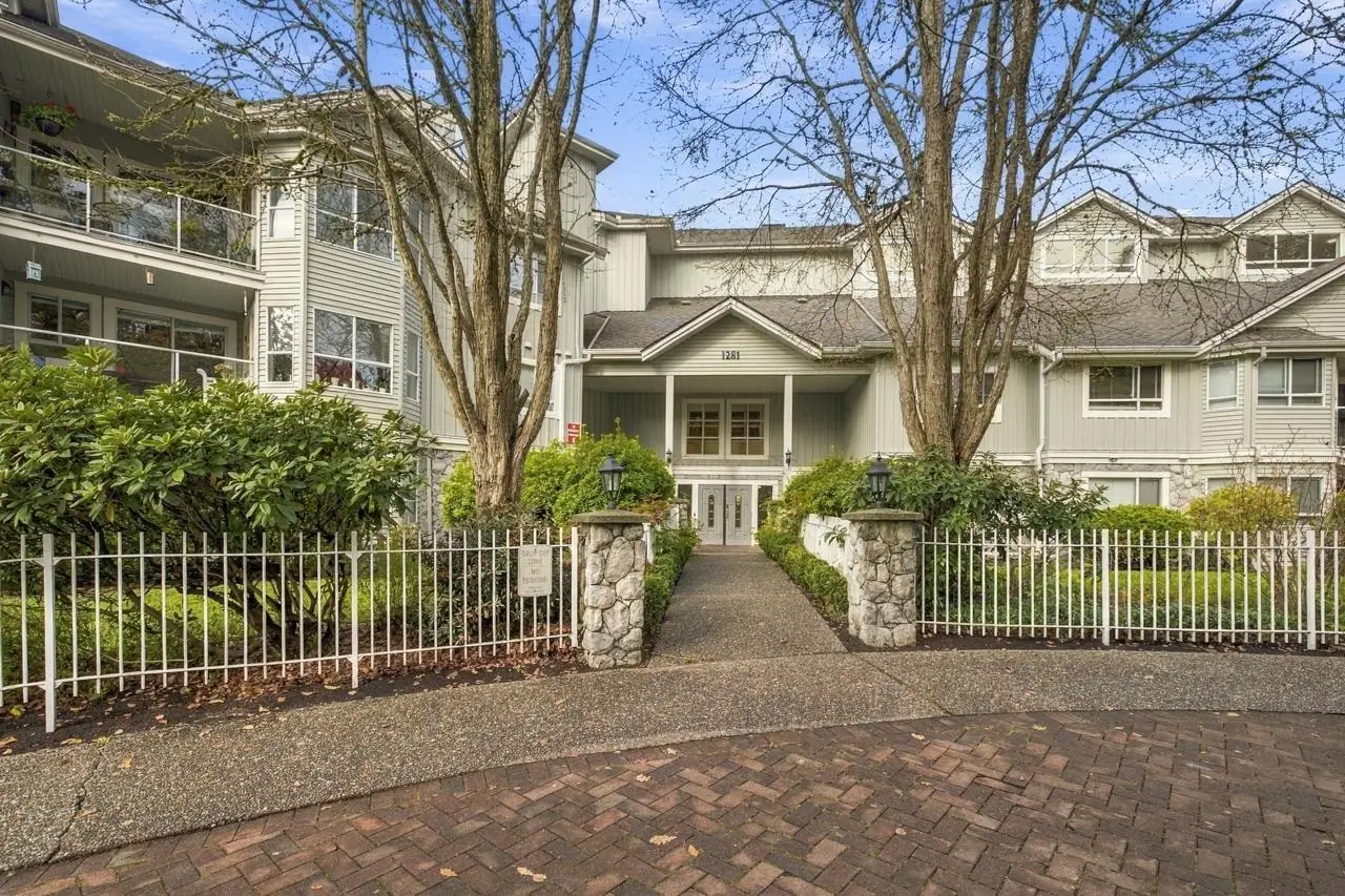 104 1281 PARKGATE AVENUE, North Vancouver BC V7H 3A3