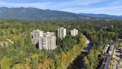 403 2024 FULLERTON AVENUE, North Vancouver BC V7P 3G4