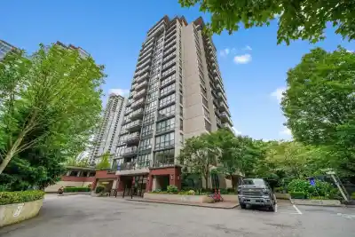 1804 2959 GLEN DRIVE, Coquitlam BC V3B 0B8