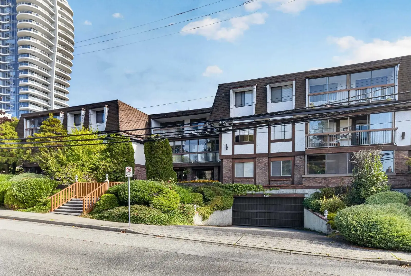 304 1444 MARTIN STREET, Surrey BC V4B 3W7