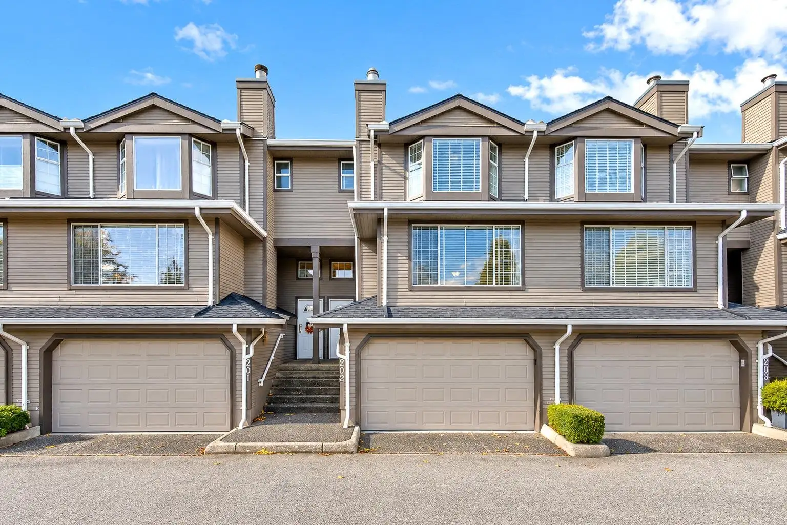 202 1140 CASTLE CRESCENT, Port Coquitlam BC V3C 5R6