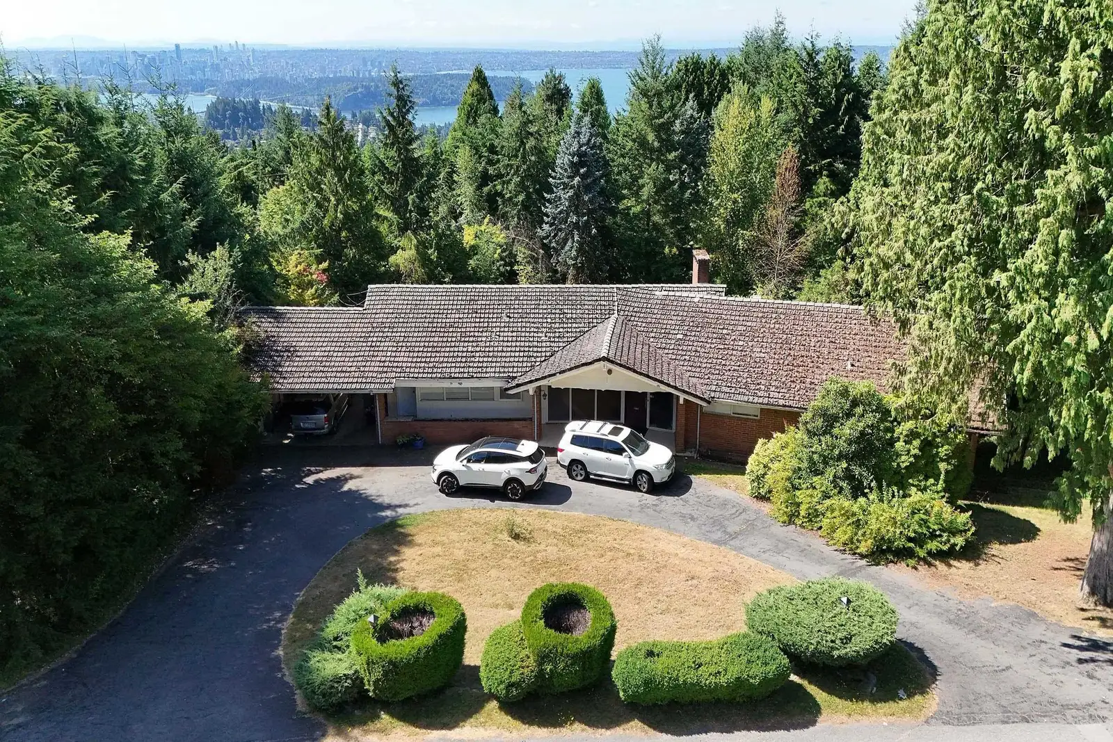 1084 GROVELAND ROAD, West Vancouver BC V7S 1Z4