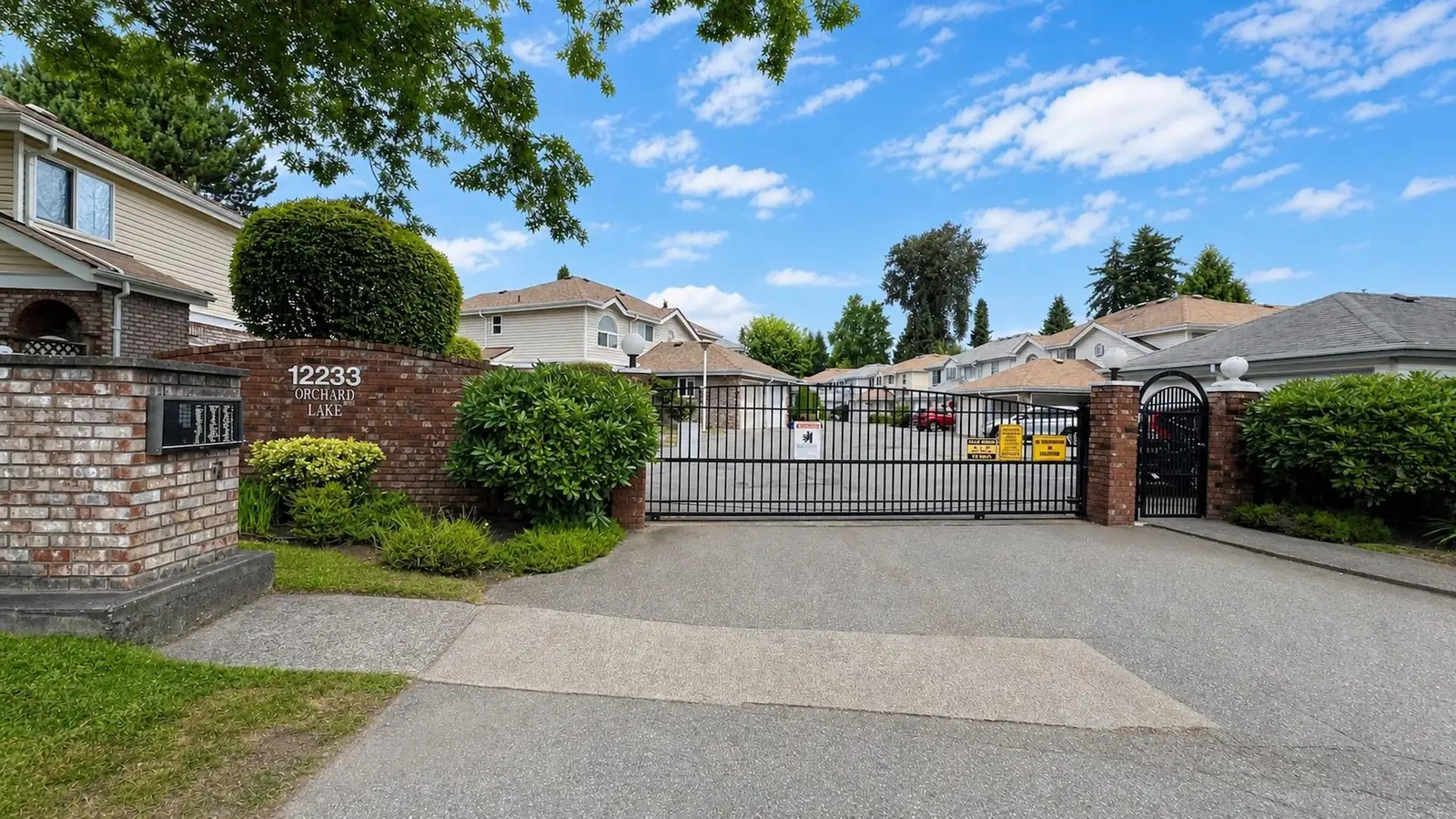 105 12233 92 AVENUE, Surrey BC V3V 7R8