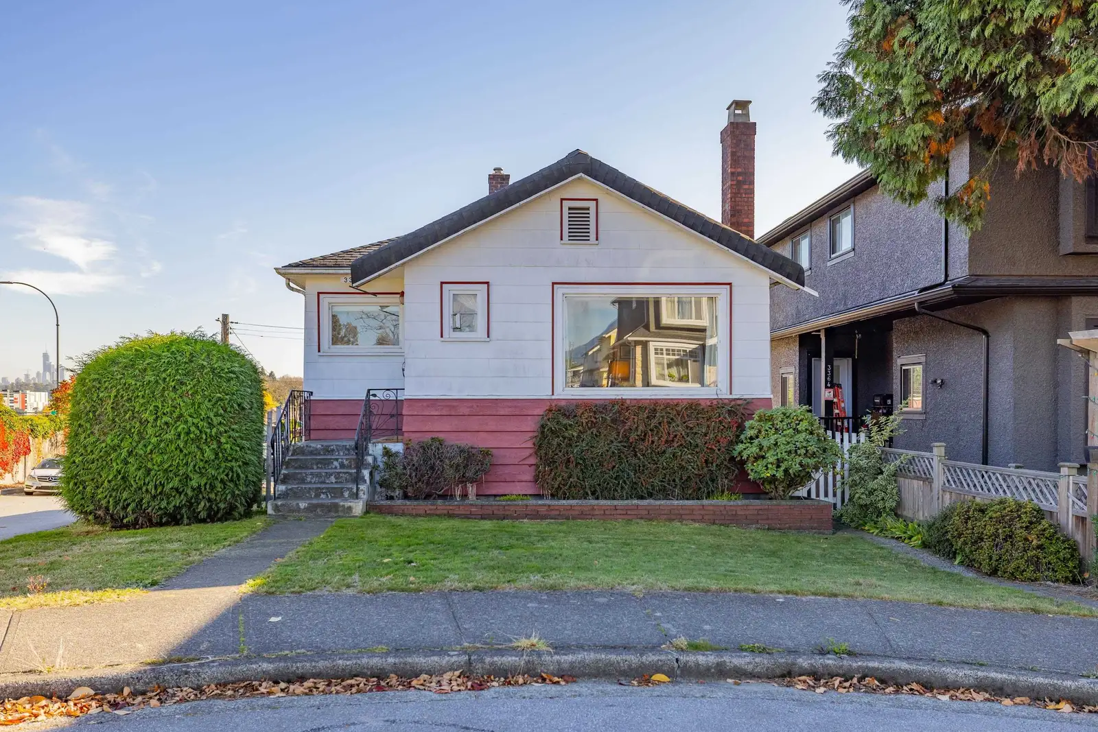 3368 PARKER STREET, Vancouver BC V5K 2V9