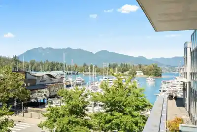 206 560 NICOLA STREET, Vancouver BC V6G 3J7